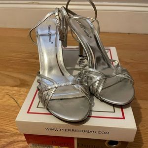 Pierre Dumas silver heels